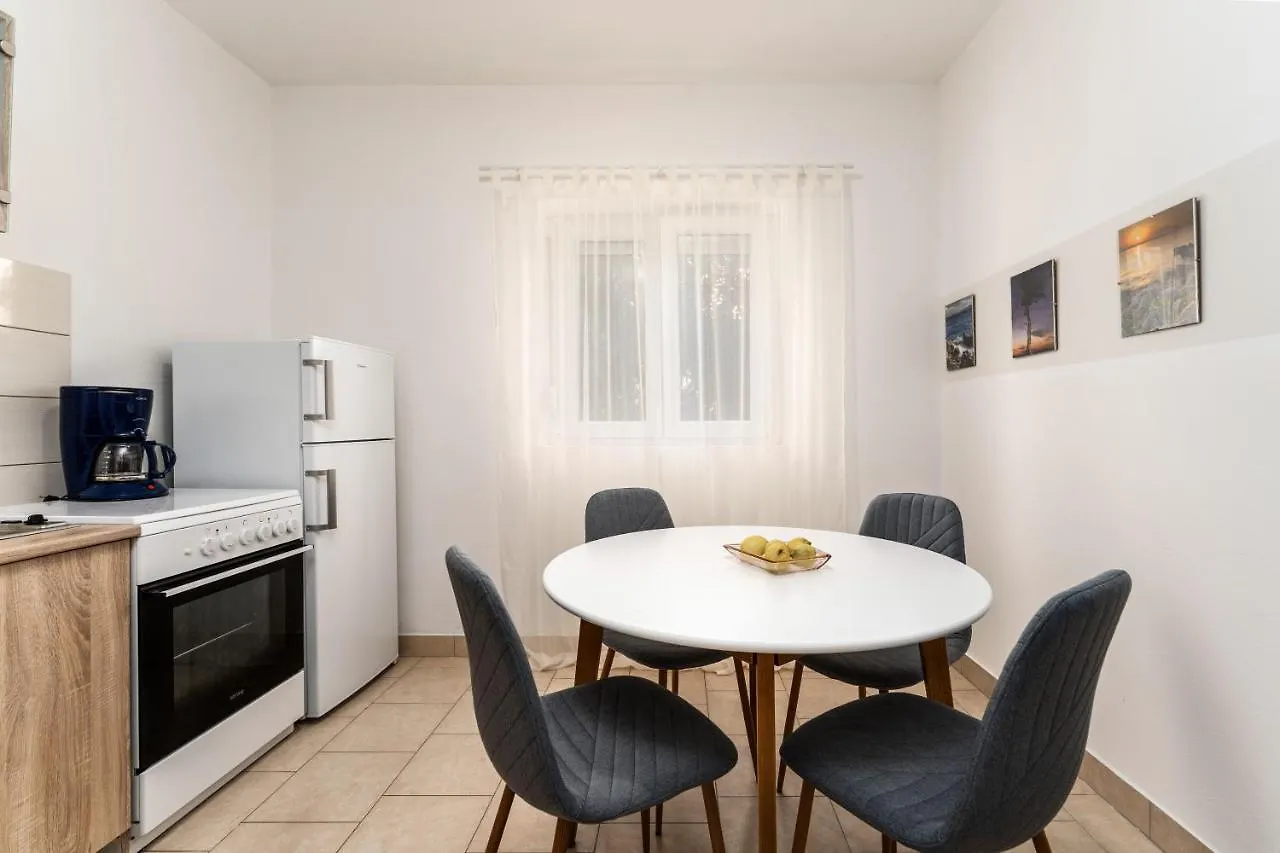 Apartment Fiorella Novigrad  0*, Novigrad (Istria)