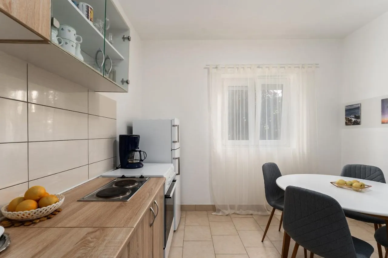 Apartment Fiorella Novigrad  Croatia
